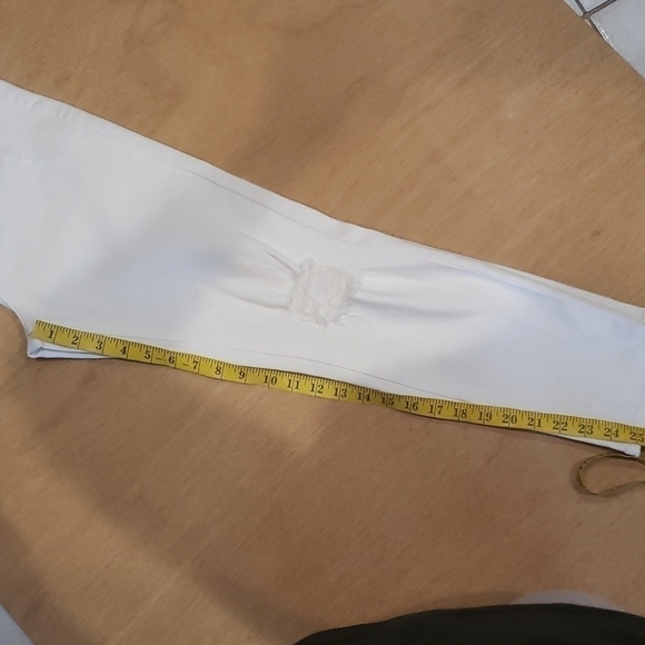 VIGOSS Frankie Slim Straight Distressed Jeans Nwt - Picture 10 of 11